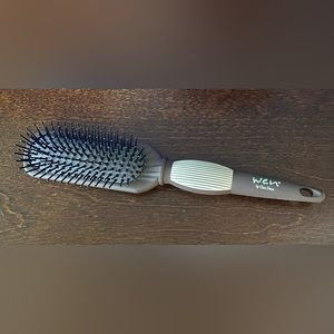 WEN hairbrush